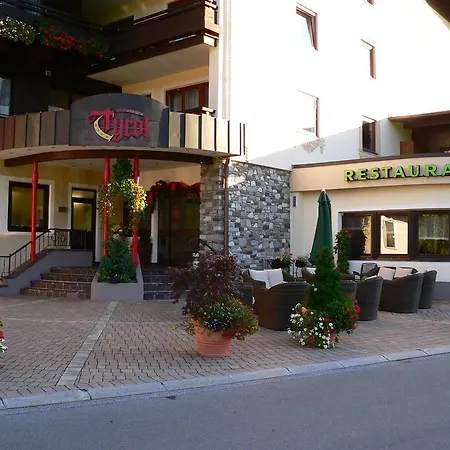Tyrol Szálloda 4*